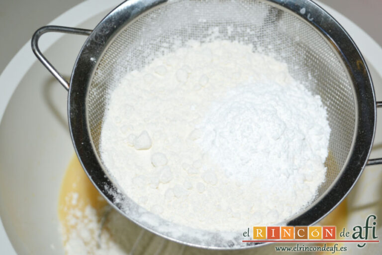 Bizcocho de manzana con leche condensada, receta paso a paso