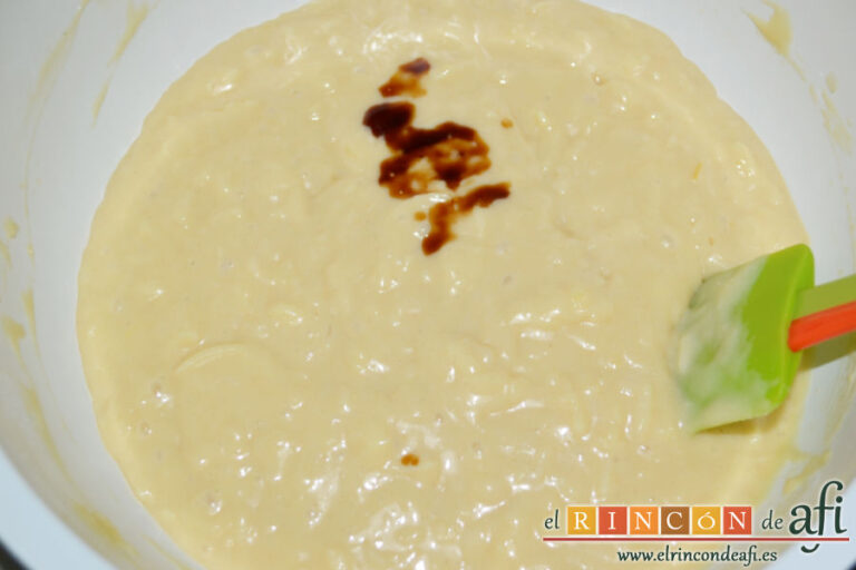 Bizcocho de manzana con leche condensada, receta paso a paso