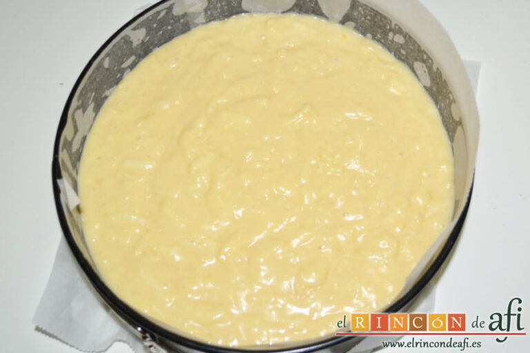 Bizcocho de manzana con leche condensada, receta paso a paso