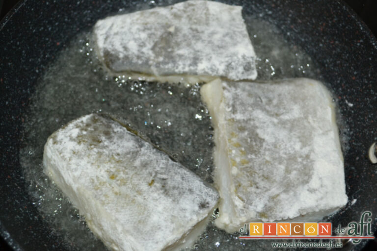 Bacalao con pimientos, receta paso a paso